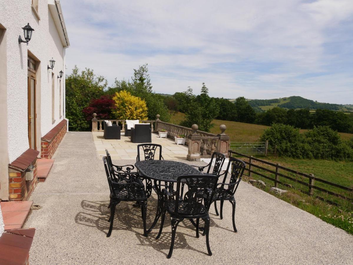 Apartamento Penddaulwyn Uchaf Farm # Carmarthenshire Nantgaredig Exterior foto