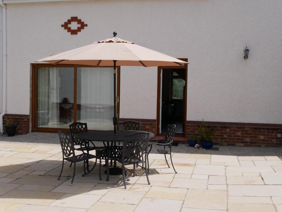 Apartamento Penddaulwyn Uchaf Farm # Carmarthenshire Nantgaredig Exterior foto